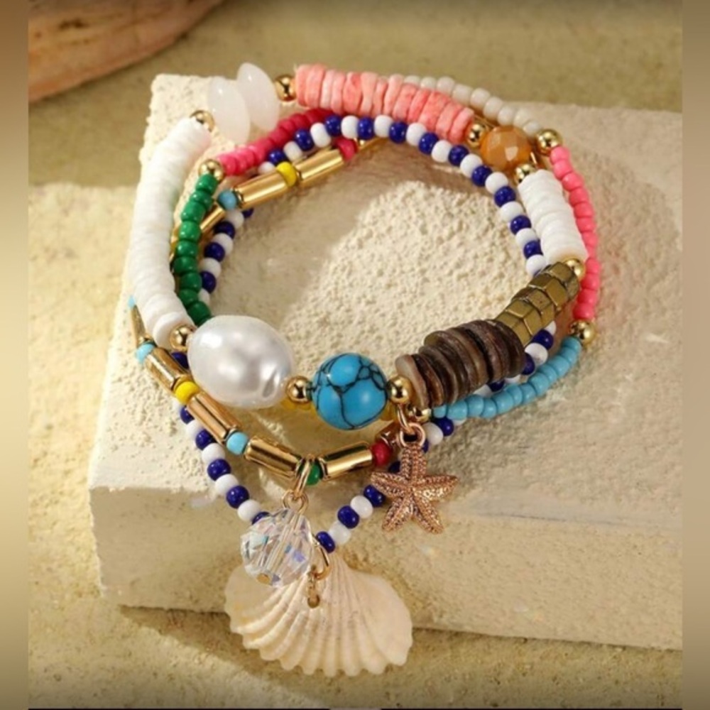 ✨NEW Multicolor Beaded Bracelet Set with Shell Charms